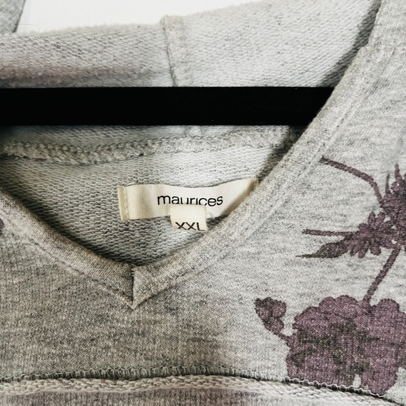 Maurice’s lace up sleeve light weight Sweatshirt - Picture 4 of 6